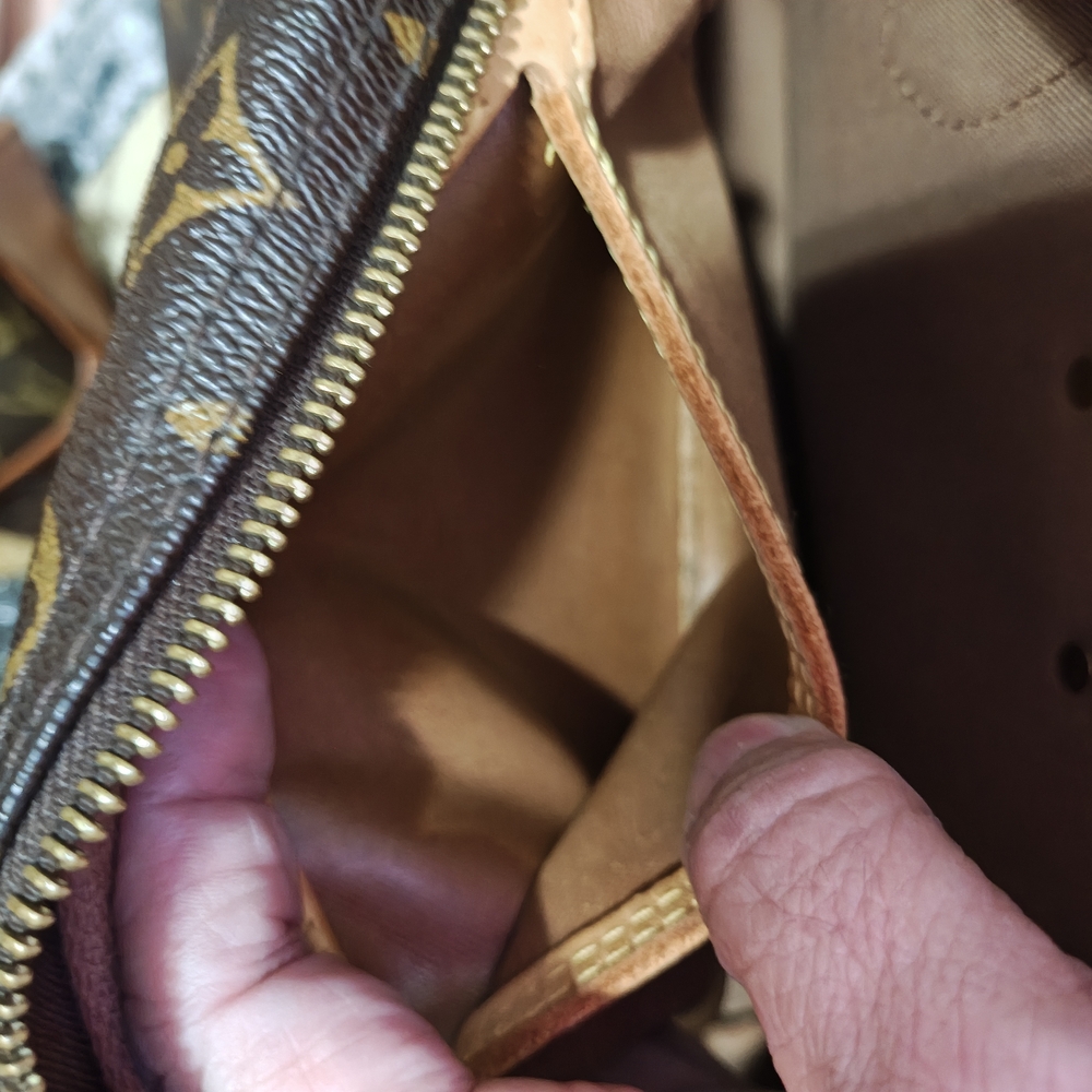 Louis Vuitton Brown Monogram Handbag Montorguiel - Picture 12 of 17